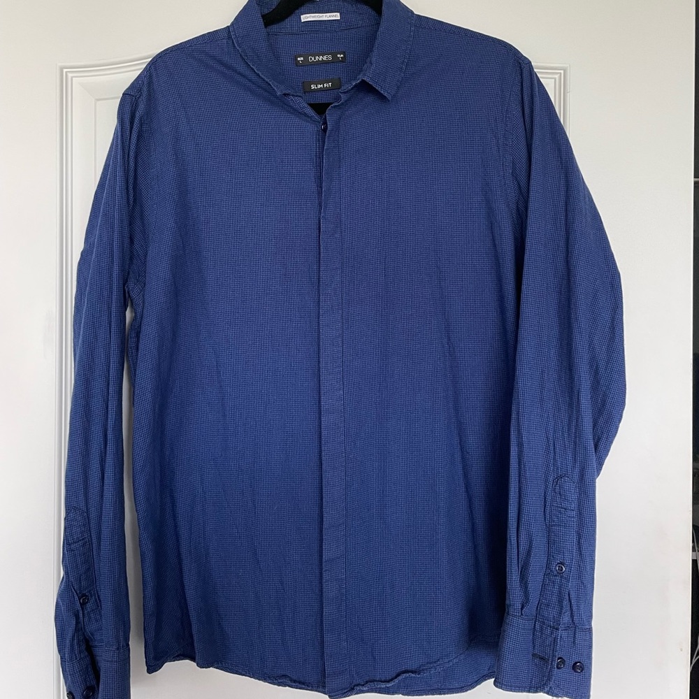 Mens Blue check button shirt Size Large